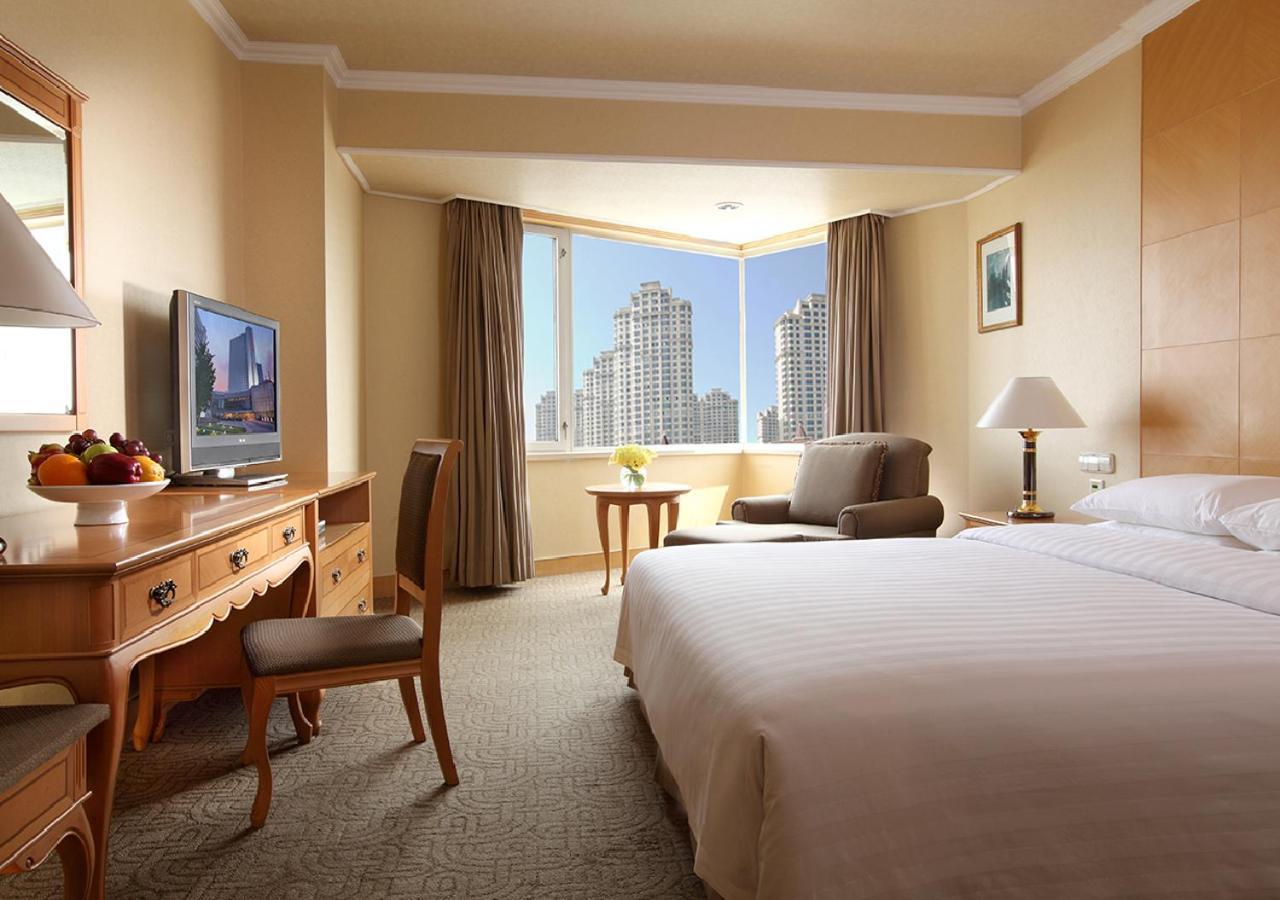 Beijing New Century Hotel Exterior foto