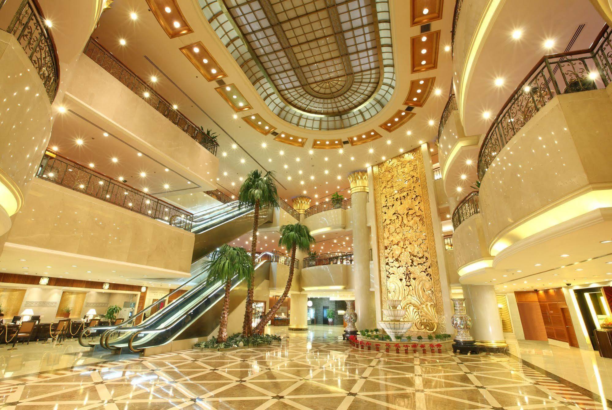 Beijing New Century Hotel Exterior foto